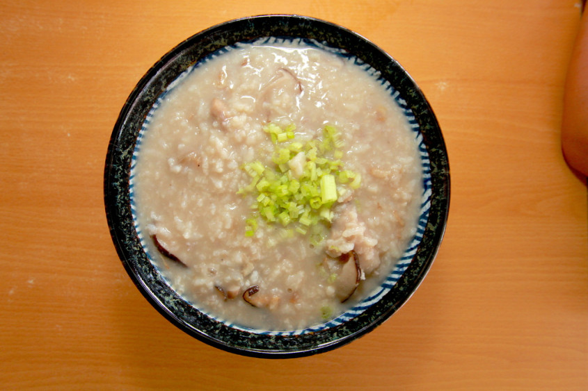 台南|中西区.飘香没有几天.只卖这一味「古早味芋头粥.