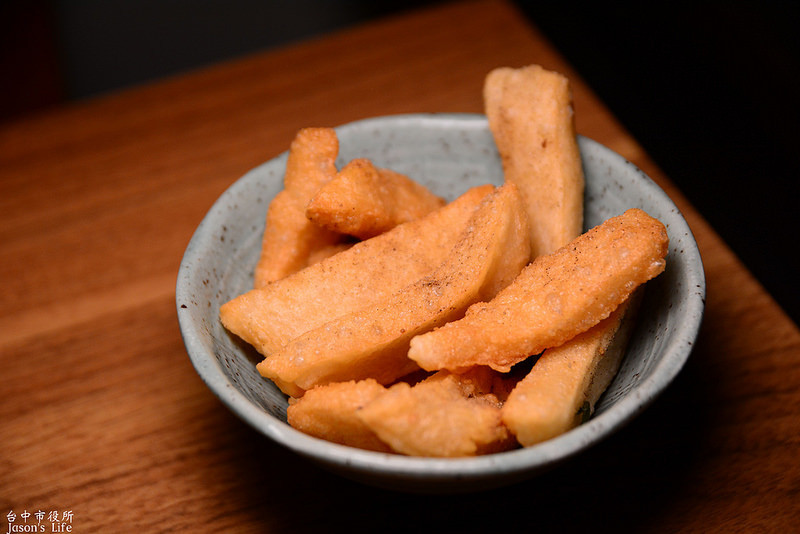 1911  可以任选两个不限金额的主餐,还有两杯饮料任选,还有两个甜点