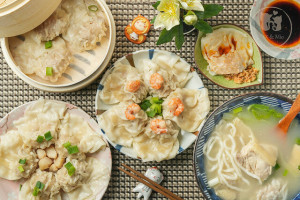 【宅配餛飩】 盼蒔Panshih｜北海道生食級干貝餛飩＋雞白湯，在家煮一碗奢華的台灣味特色拉麵！