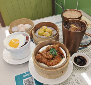 港式美食迷的打卡勝地：美生餐室的懷舊茶餐廳吃著鳳爪，喝著凍檸茶再來個灌湯包！