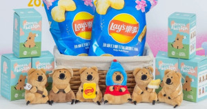 99元就有Quokka絨毛公仔！7-ELEVEN「樂事X Dinotaeng絨毛公仔」開抽，超浪漫「高雄櫻花季」櫻花奶茶開喝。