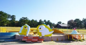 寶可夢穿山鼠公園在這！外國觀光客享半價優惠「鳥取砂丘兒童王國」，快來鳥取收服穿山鼠。