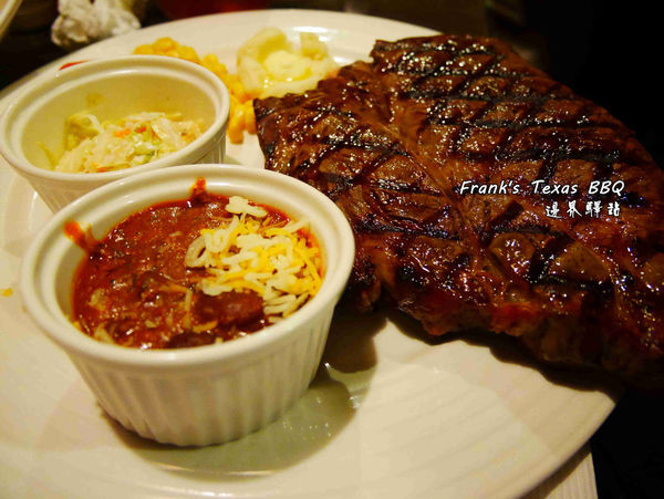 新北三芝 ║ Franks Texas BBQ 邊界驛站 (三芝店) ║沒有想像中的厲害，但牛排真的很大塊