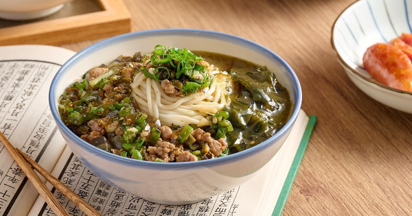 林口人的文青蝦仁飯！林口三井新開店「忠青商行」皮蛋肉燥麵、醃篤鮮領軍眷村台菜必吃清單。