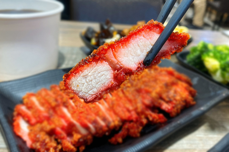 台北中正區美食推薦【飴盛禾烤定食】-酥炸紅燒肉吃過一次難以忘懷，秘醬火烤更是一絕，內用享免費續飯，團體訂餐外送首選│近南門市場、中正紀念堂美食