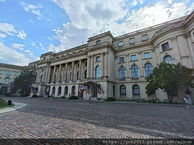 布加勒斯特街區／國立羅馬尼亞藝術博物館、革命廣場、克雷楚列斯庫教堂、羅馬尼亞雅典娜神廟音樂廳