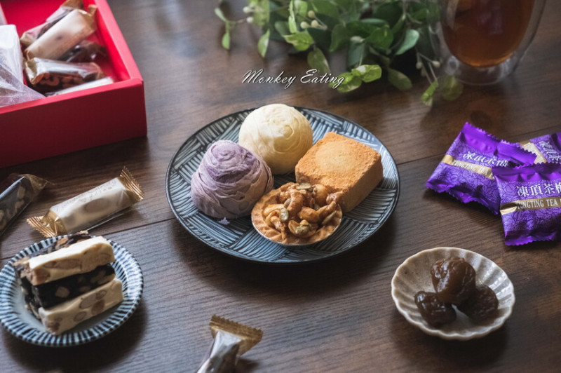 【大甲美食】躉泰食品│香Q麻糬餡芋頭紫晶酥、花生牛奶流芯酥好邪惡。新年春節禮盒。昇恆昌伴手禮。台中伴手禮推薦 - 貪吃猴的幻想