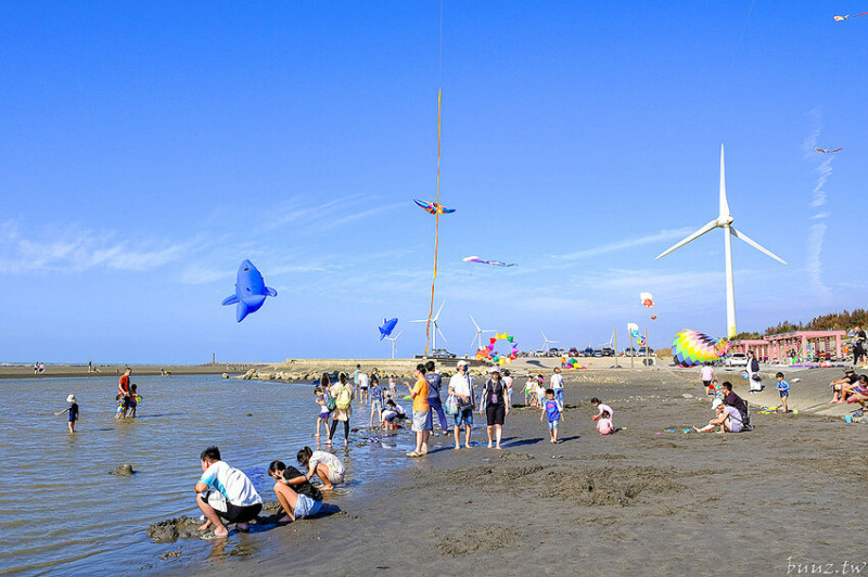 樂遊大安海一起風玩風箏衝浪，海洋觀光季最夯水域活動熱鬧登場，同遊立式划槳、風箏彩繪！