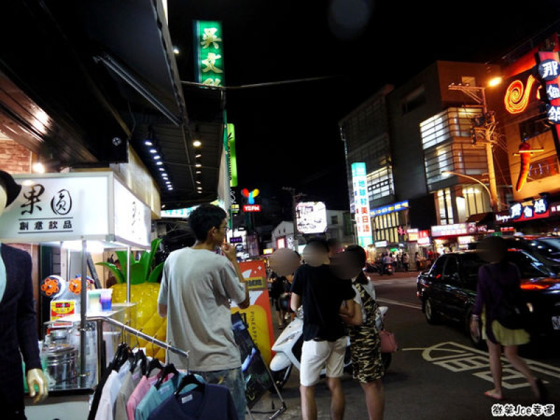 來自台中逢甲夜市的浪漫-果圓蝶豆花飲料。