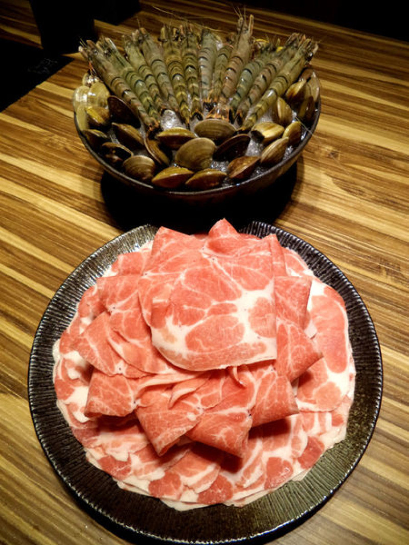 新莊美食-婧 Shabu料鮮味美!!視覺+味覺的最佳選擇