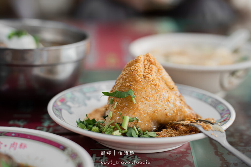 台南肉粽地圖_海龍肉粽，九十年老字號手工肉粽，靈魂老滷汁、花生粉，台南中西區早餐推薦_菜單