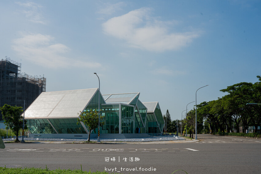 台南歸仁景點推薦_坐忘林幾何館，2024台南高鐵新地標！八十