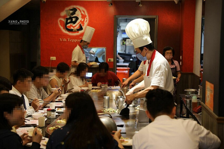 台中市東區鐵板燒控看過來！30年在地老字號平價鐵板燒 餐點美味人情味十足 老饕讚不絕口｜邑鐵板燒(台中東區美食)