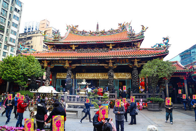 [ 臺北⊙萬華區]艋舺龍山寺.國家二級古蹟.全臺灣 10大熱門廟宇之一