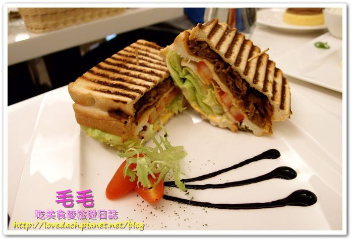 【carousel cafe 旋转木马轻食餐厅】帕尼尼表现优秀,年轮蛋糕很