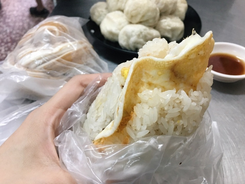 新北市蘆洲區美食推薦信義豆漿 食 新北蘆洲 信義路30年人氣排隊老店 純手工現揉現包小籠包 信義豆漿小籠包 Walkerland Taipeiwalker Japanwalker Walkerland