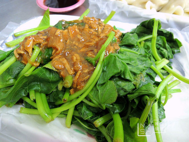 [捷運新北投美食] nash 吃 芳芳江蘇水餃 高麗菜口味還不錯吃