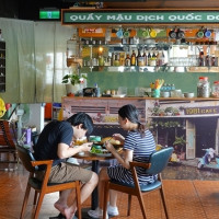 一秒到越南！「1981Cafe」藏在中壢火車站附近、河內人開的越式料理餐廳，喝得到「蛋咖啡」。