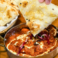 連店員都是印度人！林口平價餐廳「MEHFIL INDIAN CUISINE」印度烤餅、奶油咖哩超順口。