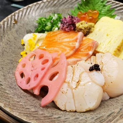 十平｜台南｜日式丼飯｜文青最愛｜IG熱門｜炙燒干貝｜生魚丼-【覓食】