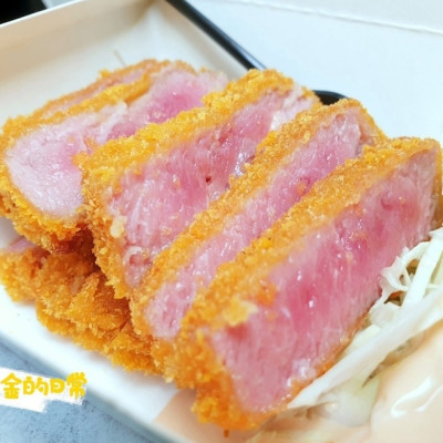 台中美食 │ 球客道精緻炸物一中店 整攤吃一輪不用四百元 酥炸低溫舒肥菲力牛排 平價享受高檔料理