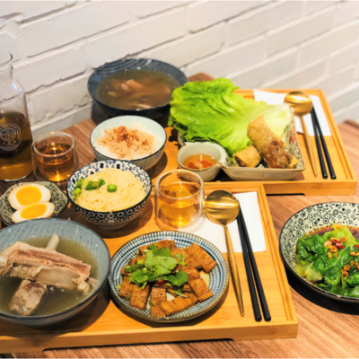 【台北美食】小誇張肉骨茶專賣店 x 地道的滋味，小誇張這味、來碗肉骨茶，暖心又暖胃!!!║大安區肉骨茶推薦、台北美食推薦