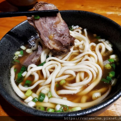 【台北中山】林東芳牛肉麵 台北牛肉麵 台北米其林指南 工業風裝潢 餘味無窮 林東芳牛肉麵菜單 近大潤發中崙店