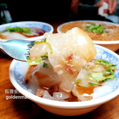 台中美食 │ 艋舺阿義麵線 台中肉圓跟大腸麵線一次滿足 鮮美的蚵仔麵線也很推薦哦！