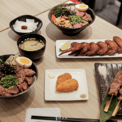 虎藏燒肉丼食所｜彰化美食｜CP值高的丼飯推薦！肉品好吃份量多，附餐的味噌湯料都多到爆炸！