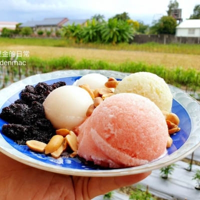 高雄美濃美食 │ 瀰濃冰城 美濃湖畔隱藏版田中央在地美食 季節限定自家耕種天然食材好味道