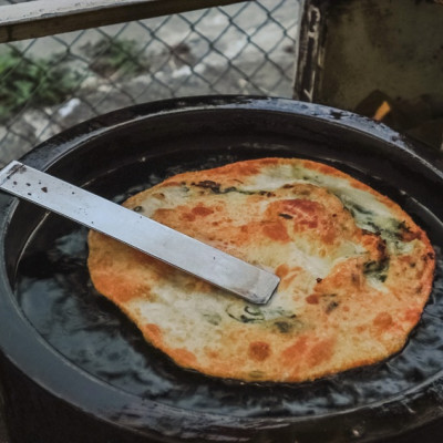 【高雄美食】馬祖蔥油餅：簡單中的不簡單，是一種很雋永的滋味永留心中。