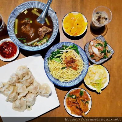 【苗栗頭份】麵容餃好 頭份美食 頭份麵食館 苗栗銅板美食 苗栗頭份交流道美食 頭份小吃 古早味 粄條 牛肉麵 多樣小菜 輕工業文青裝潢  麵容餃好菜單 建國路