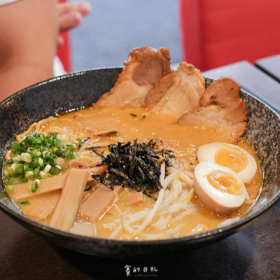 弘 拉麵 (Hiro Ramen) ｜沙鹿拉麵｜份量超足的日式拉麵！推薦蛤蠣豚骨拉麵，湯頭鮮甜美味，麵條可以做選擇！