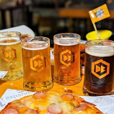 台北市中正區美食推薦db Beer Bar Db Beer Bar 每日 00前生啤買1送1 世界啤酒比賽金牌賞常勝軍 啤酒拼盤一次滿足 台北啤酒 推薦 台北精釀啤酒推薦 台北酒吧推薦 北車啤酒推薦 北車酒吧推薦 Walkerland Taipeiwalker Japanwalker Walkerland