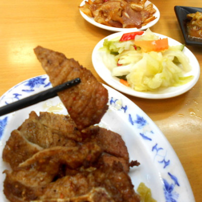 羅師傅麵食館-西子灣店              