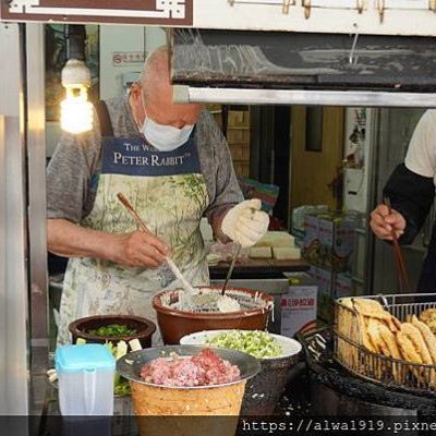 【2020新竹美食推薦】北門炸粿，百年老店！現炸金黃香脆的肉粿、蚵仔嗲、芋頭糕、地瓜片、蒜頭，銅板美食