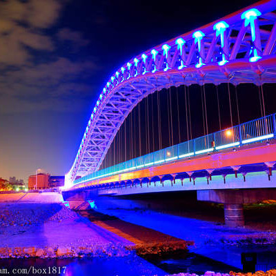 【台中。北屯】浪漫夜拍新景點。海天橋