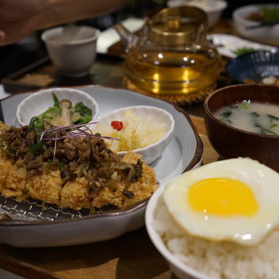 永心鳳茶 - 奢華歐風茶館，精緻中式餐點，必點千層蛋糕，台北信義美食推薦