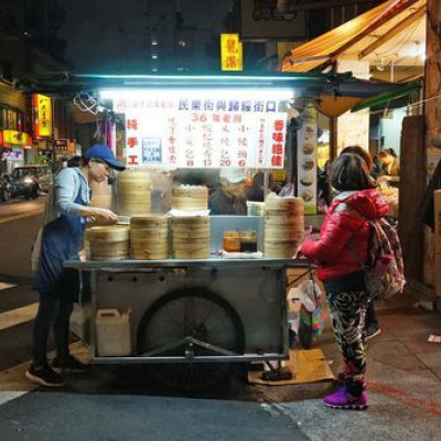 【台北美食】洪記小籠包-超過36年的老字路邊攤美食