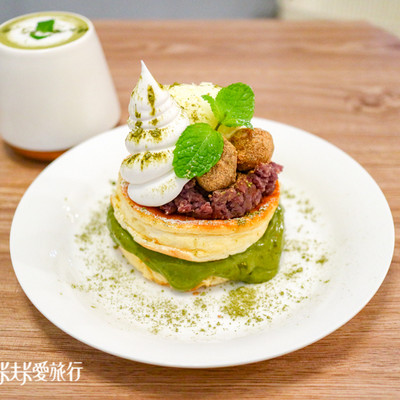 【宜蘭美食】JuJu Land Cafe篤行二村日式厚燒鬆餅｜必點家傳獅子頭鬆餅和抹茶紅豆下午茶甜點咖啡              