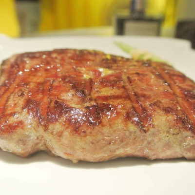 すてき極好河牛 不沾醬也能品嚐肉質鮮度 河牛滷肉飯 平日限定便當  